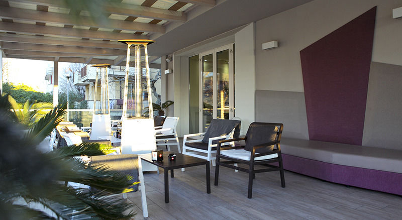 L'Hotel Rimini Esterno foto