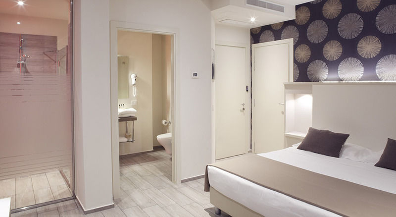 L'Hotel Rimini Esterno foto