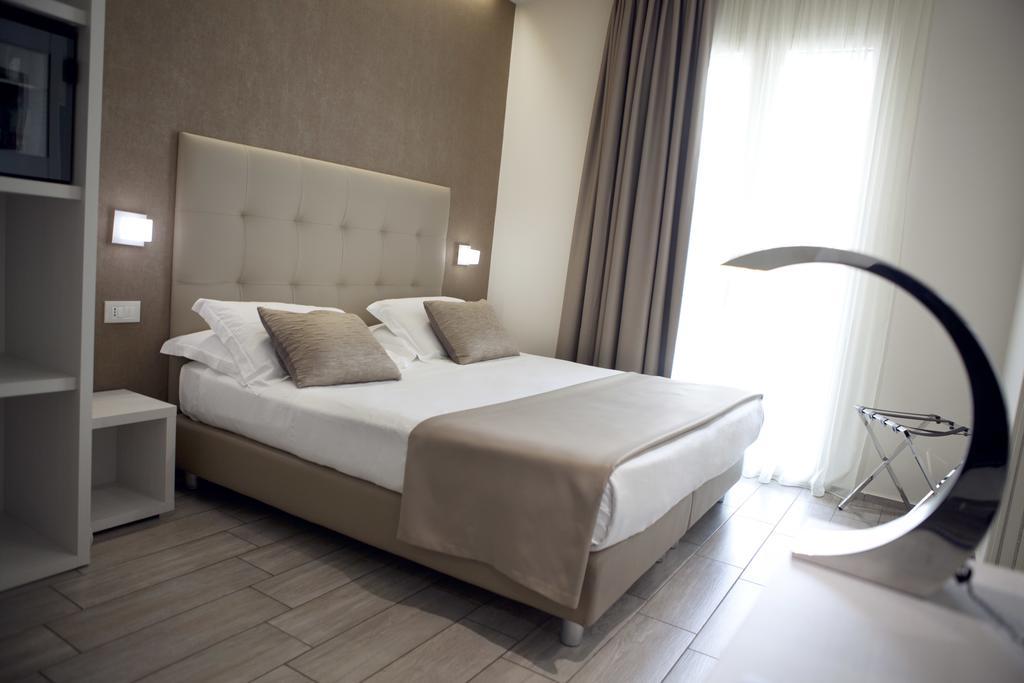 L'Hotel Rimini Esterno foto